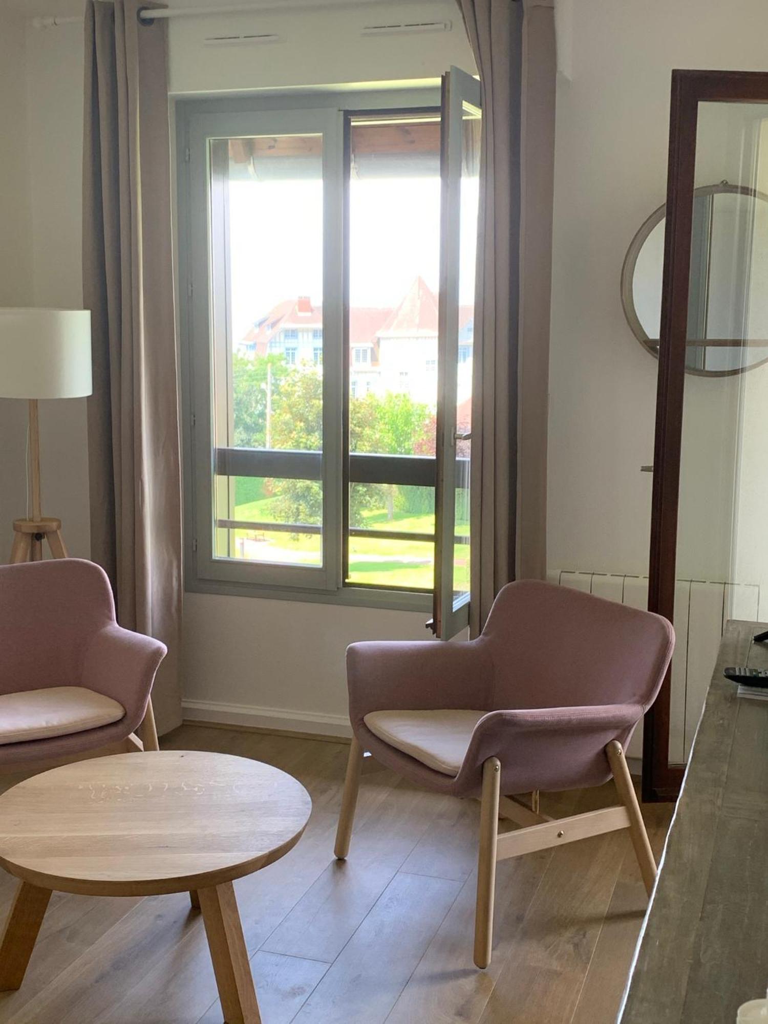 L'Appartement Vue Mer De La Villa Des Rosiers - Trouville Sur Mer エクステリア 写真
